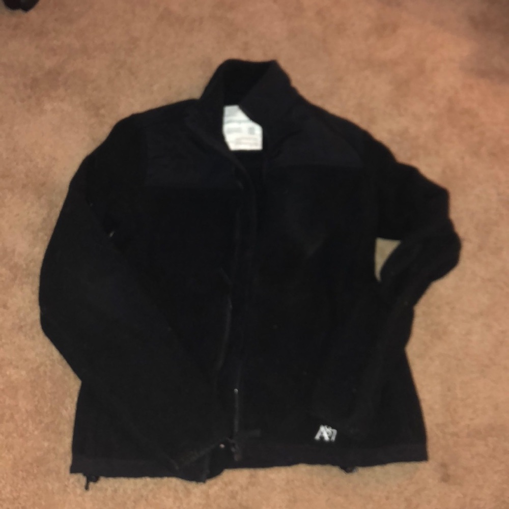 ♥️Black Fleece - Picture 2 of 4